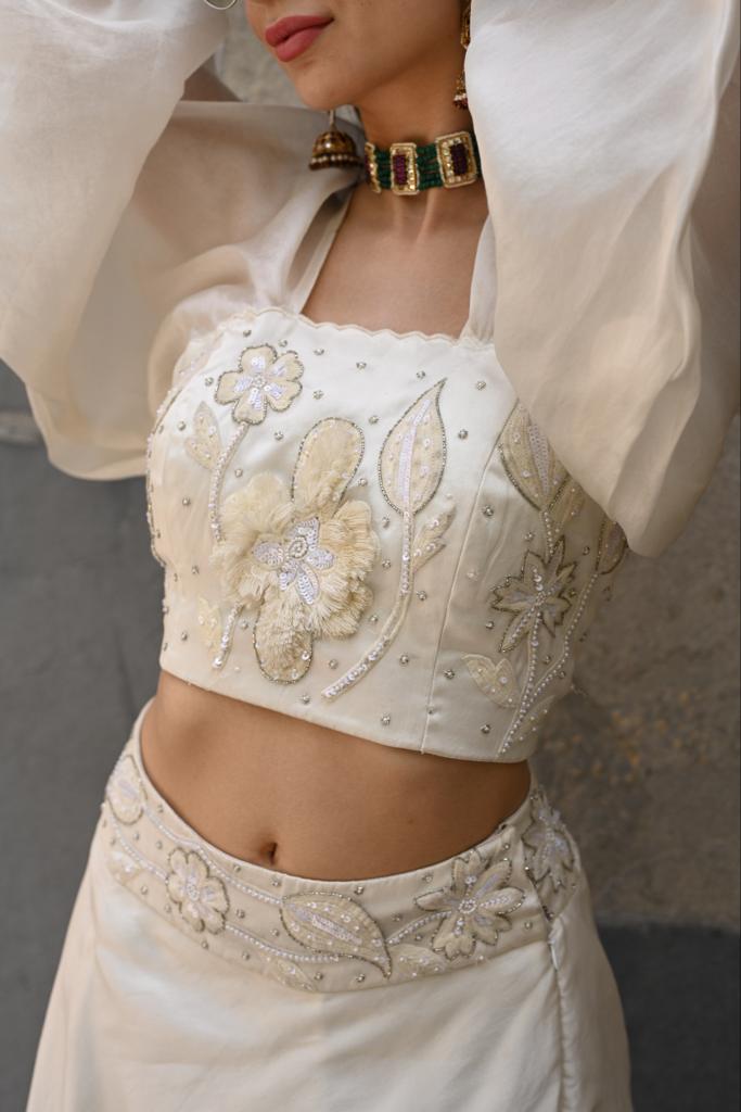 Fiore off White Lehenga