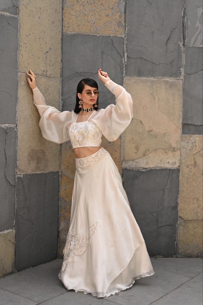 Fiore off White Lehenga