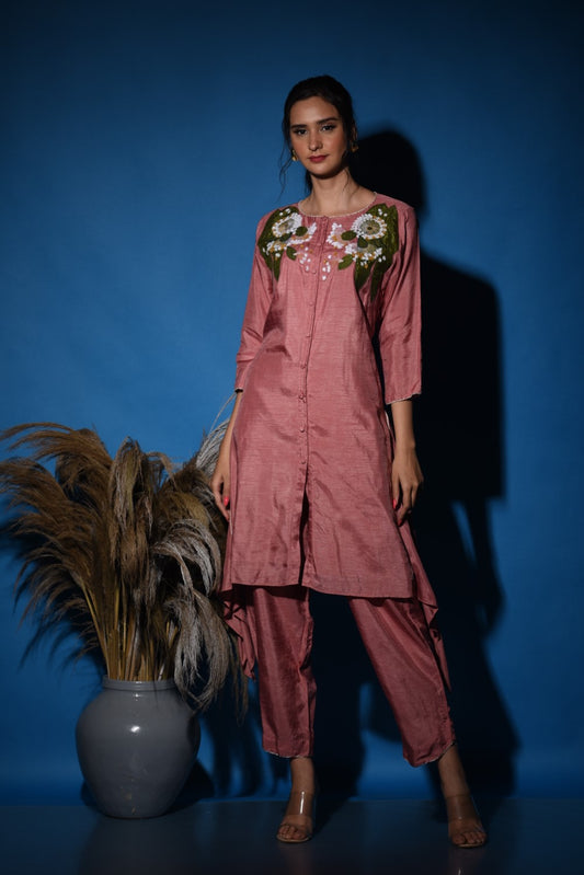 Onion pink asymmetric hemline kurti set